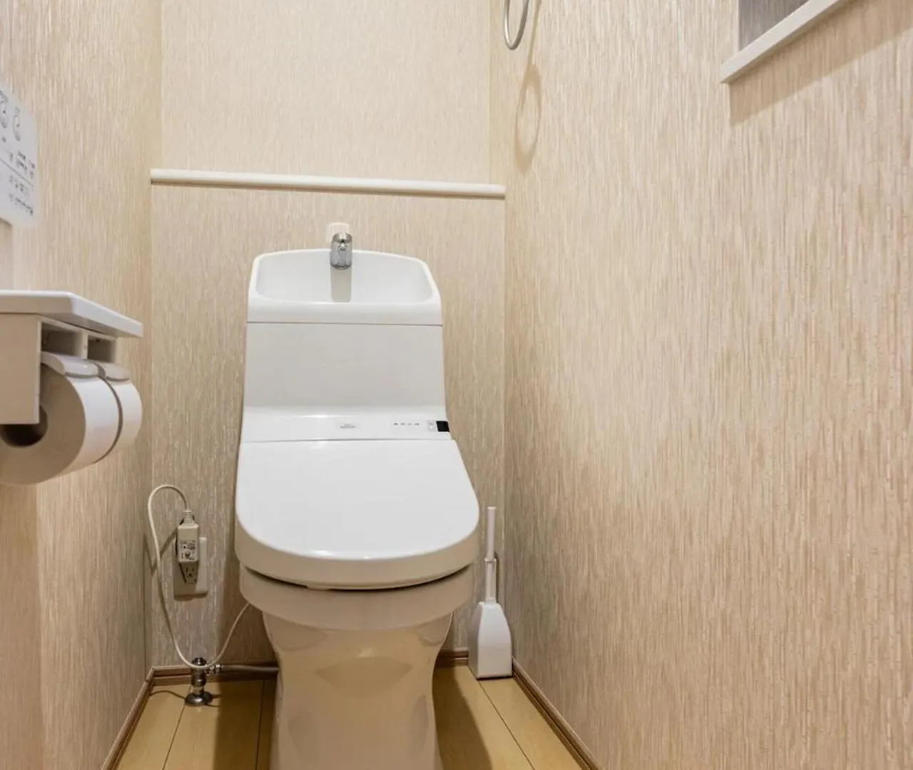 Skytreehotelー浅草まで電車乗車7分でスカイツリーまで電車乗車3分さらに空港から直通です12名までの一軒家の3Ldkの7年で綺麗駐車場付 Tokyo Japan